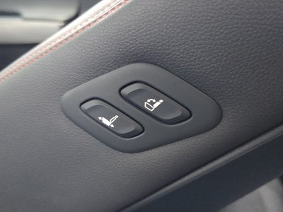 2021 Genesis GV70 — миниатюра 35