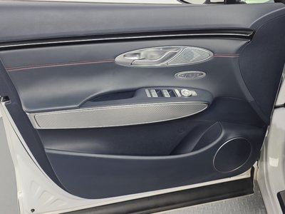 2021 Genesis GV70 — миниатюра 14