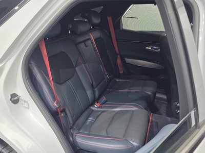 2021 Genesis GV70 — миниатюра 18