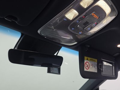 2021 Genesis GV70 — миниатюра 26