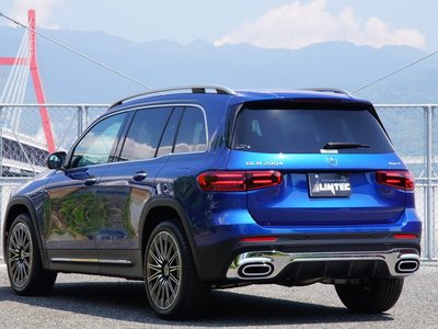 MERCEDES-BENZ GLB - 8
