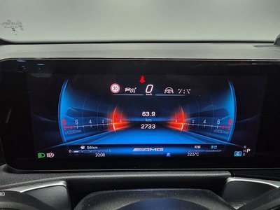 MERCEDES-BENZ GLB - 8