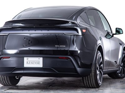 TESLA MODEL Y - 2