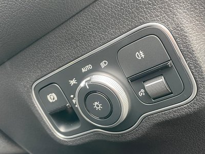MERCEDES-BENZ GLB-CLASS - 10