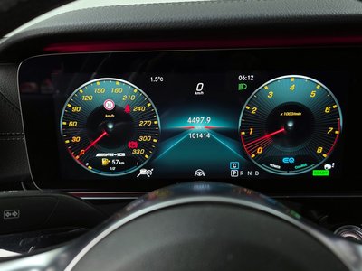 MERCEDES-BENZ GT AMG - 8