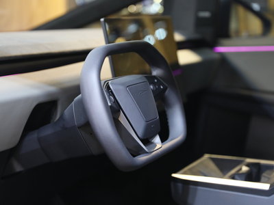 TESLA CYBERTRUCK - 3