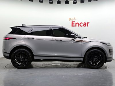 صورة 7 لـ 2025 LAND Rover RANGE ROVER EVOQUE