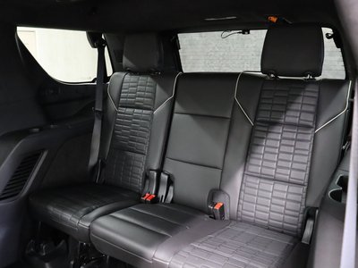 CADILLAC ESCALADE - 8