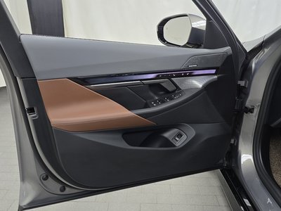 2025 BMW 5 SERIES 缩略图 14