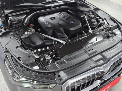 2025 BMW 5 SERIES 照片 7