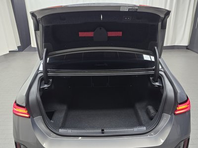 2025 BMW 5 SERIES 缩略图 31