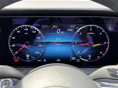 MERCEDES-BENZ E-CLASS - 8