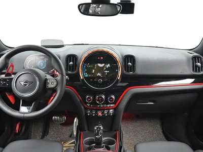 MINI COUNTRYMAN - 4