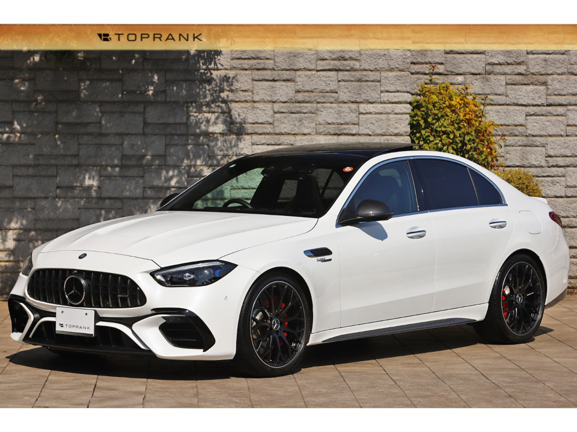 MERCEDES-BENZ C-CLASS AMG - View 1