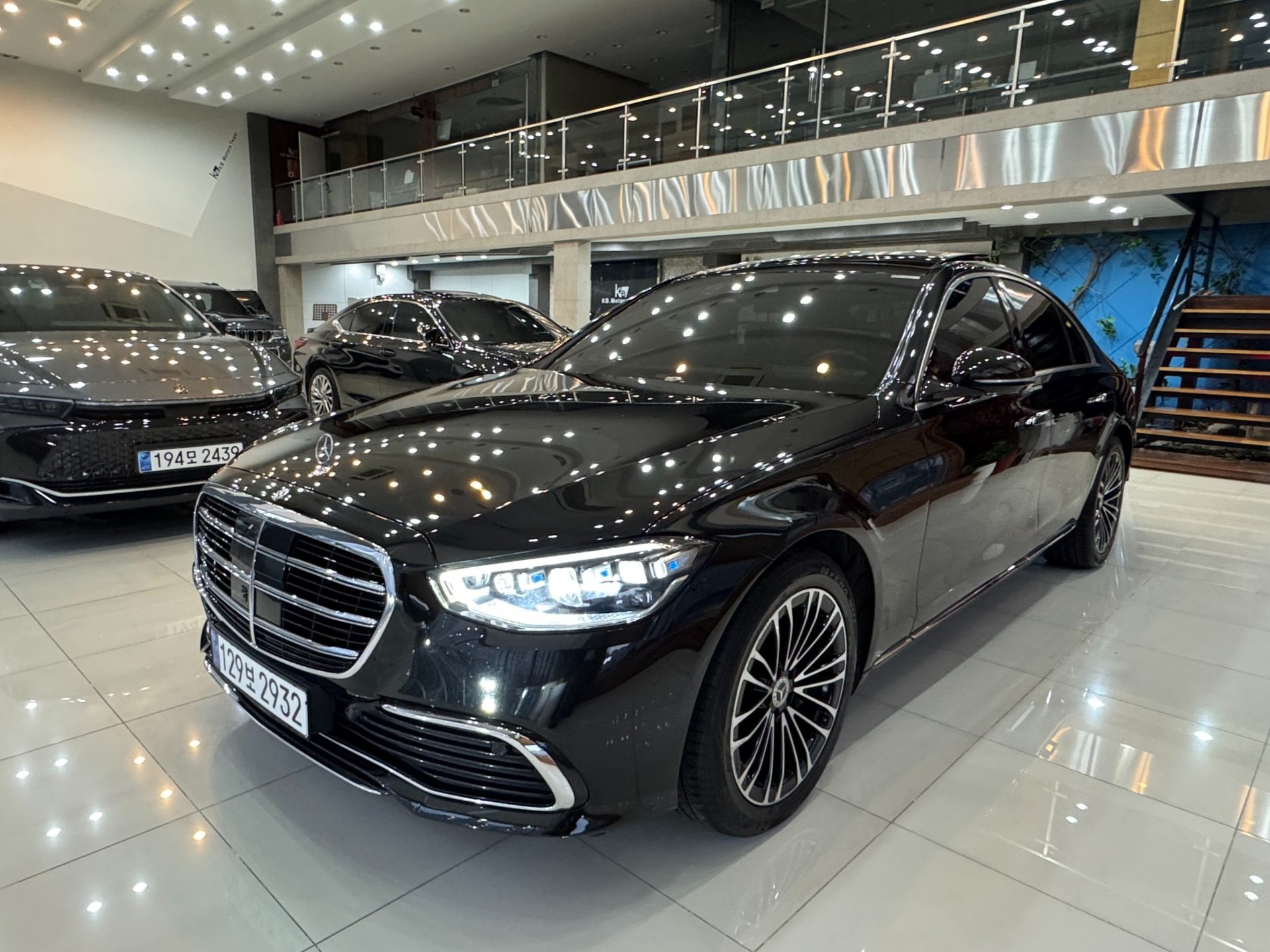 MERCEDES-BENZ S-CLASS - View 1