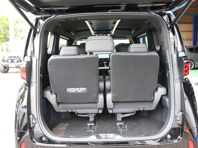 2025 Toyota ALPHARD 缩略图 18