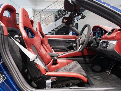صورة 3 لـ 2020 Porsche 718 SPYDER