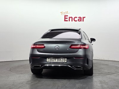 MERCEDES-BENZ E-CLASS - 4