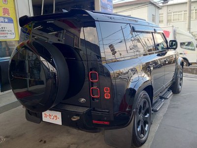LAND ROVER DEFENDER - 5