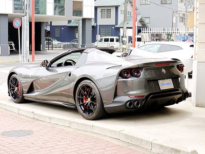 صورة 4 لـ 2022 Ferrari 812 GTS