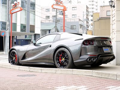 صورة 9 لـ 2022 Ferrari 812 GTS