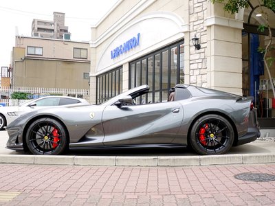 صورة 3 لـ 2022 Ferrari 812 GTS