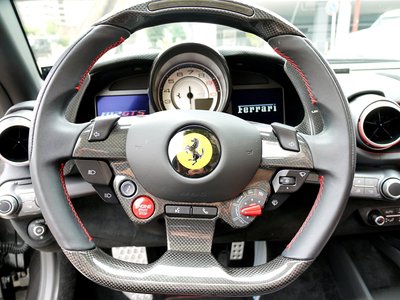 صورة 15 لـ 2022 Ferrari 812 GTS