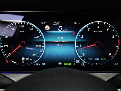 MERCEDES-BENZ E-CLASS - 8