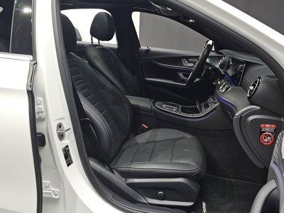 MERCEDES-BENZ E-CLASS - 10