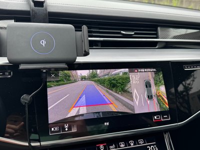 2020 AUDI S8 — миниатюра 12