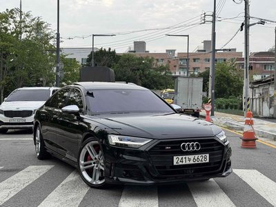 2020 AUDI S8 照片 2