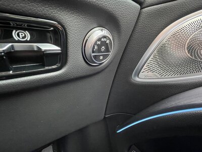 MERCEDES-BENZ EQS SUV - 8