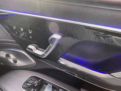 MERCEDES-BENZ EQS SUV - 10