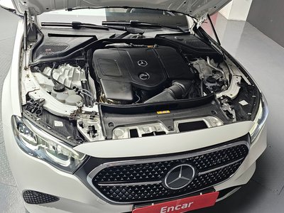 MERCEDES-BENZ E-CLASS - 7