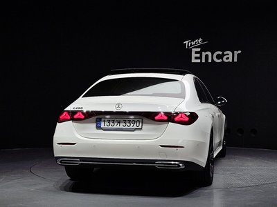 MERCEDES-BENZ E-CLASS - 3