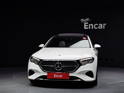 MERCEDES-BENZ E-CLASS - 2