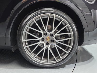PORSCHE CAYENNE - 8