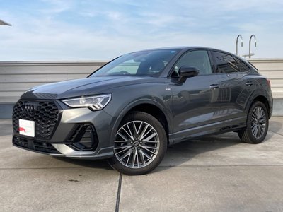 AUDI Q3 - 1
