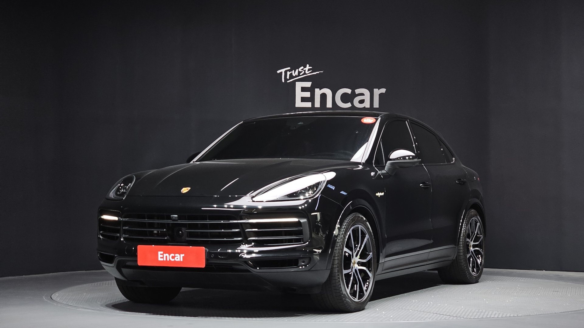 PORSCHE CAYENNE - View 1