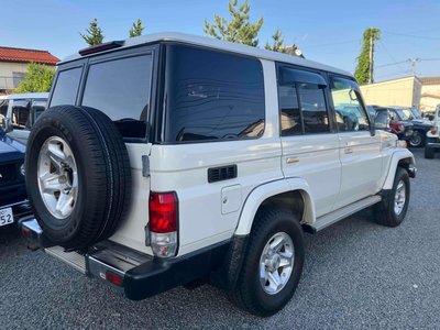 TOYOTA LAND CRUISER 70 - 5