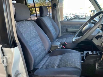 2004 Toyota LAND CRUISER 70 缩略图 20