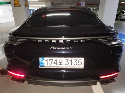 PORSCHE PANAMERA - 5