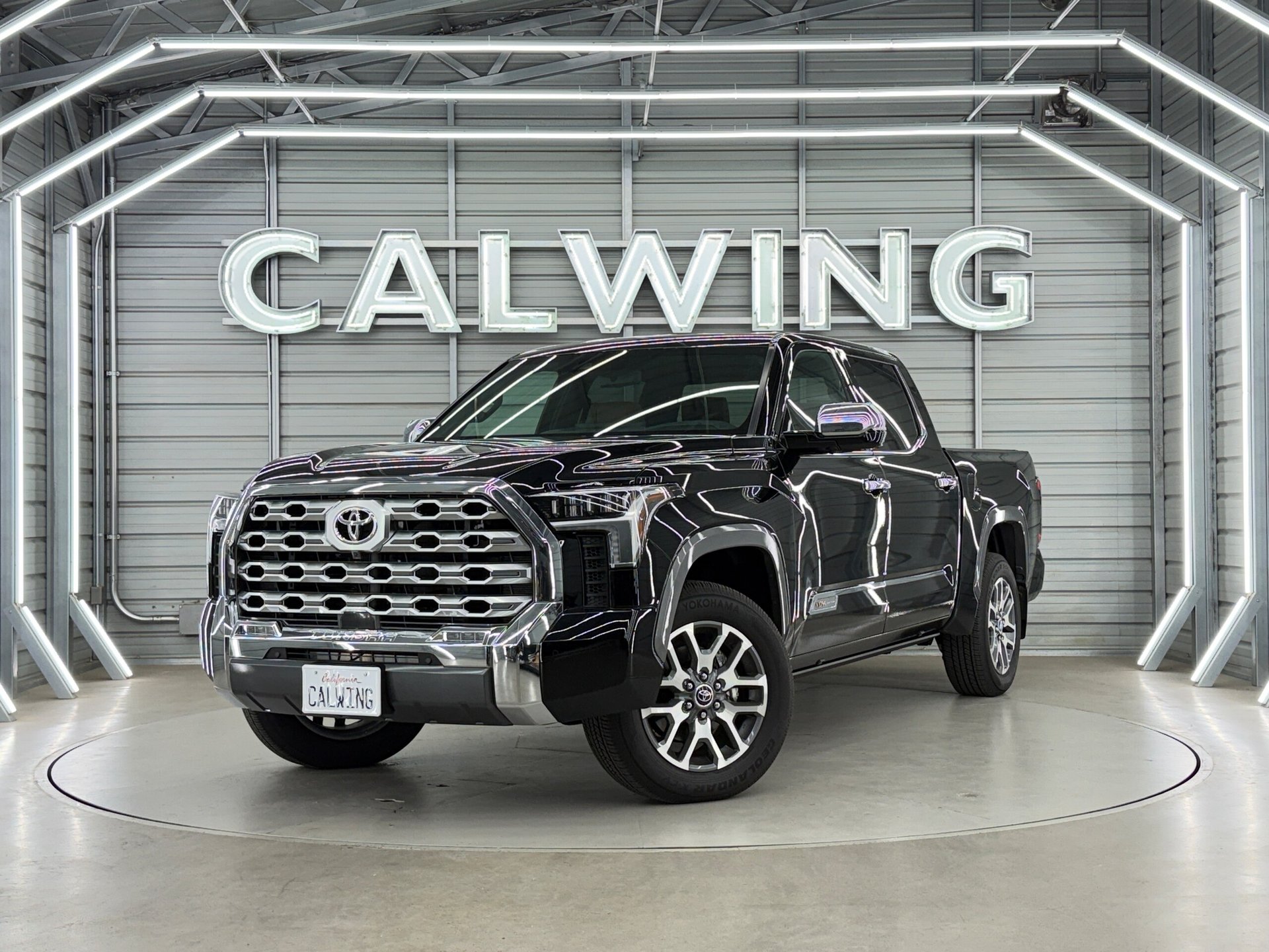 TOYOTA TUNDRA - View 1