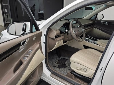 GENESIS GV80 - 10