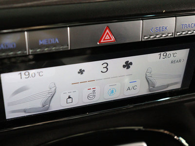 صورة 9 لـ 2022 Genesis G90 (RS4)