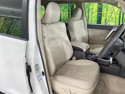 TOYOTA LAND CRUISER PRADO - 7