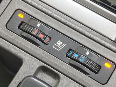 TOYOTA LAND CRUISER PRADO - 6
