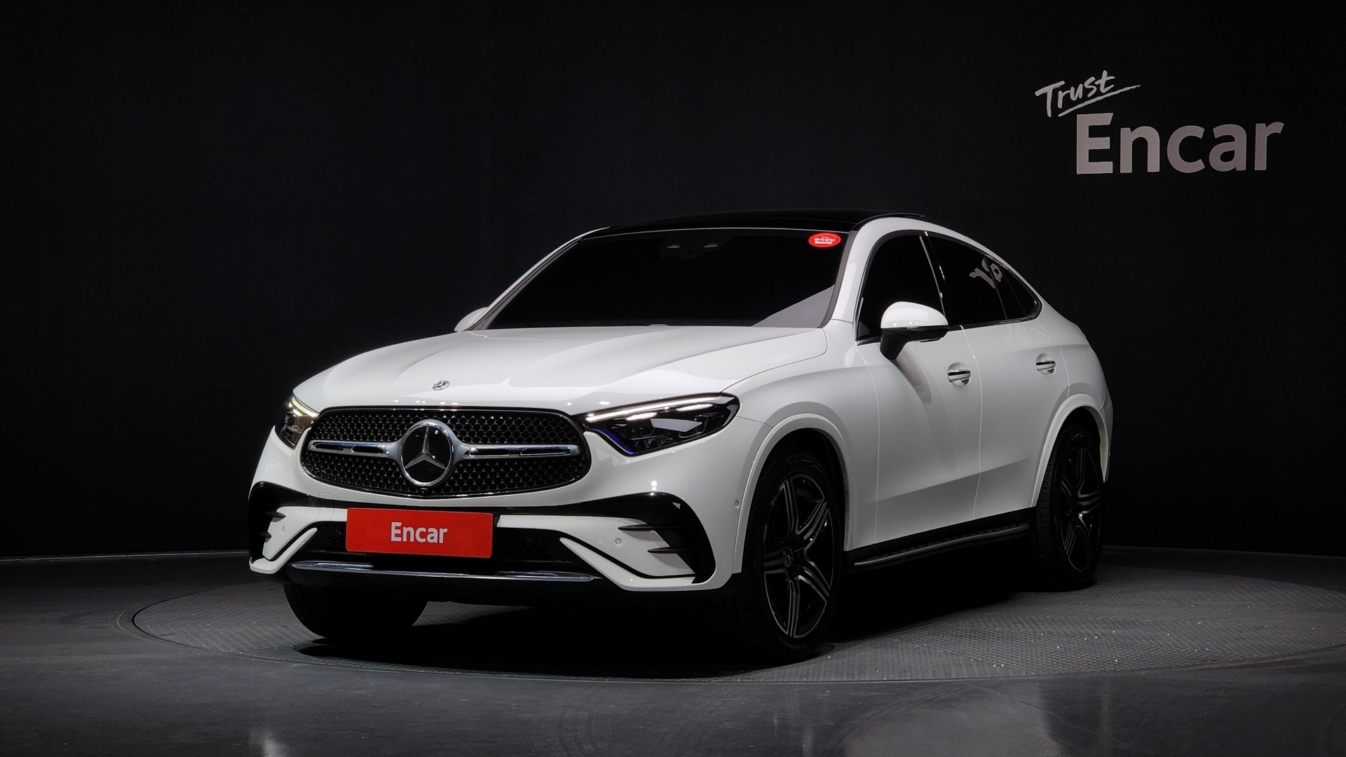 MERCEDES-BENZ GLC - View 1