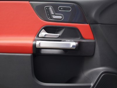 MERCEDES-BENZ GLB - 7