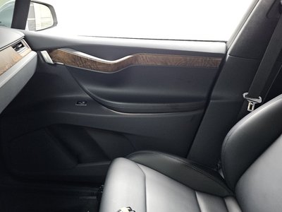 2019 Tesla MODEL X — миниатюра 24